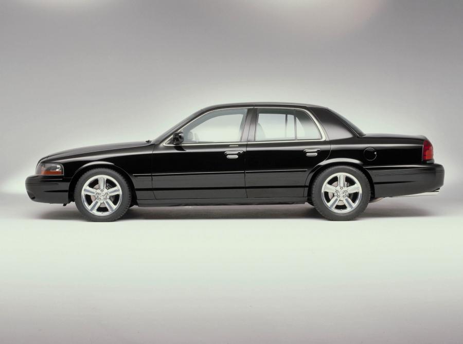  Mercury Marauder 2003 года  (фото 28 из 32)